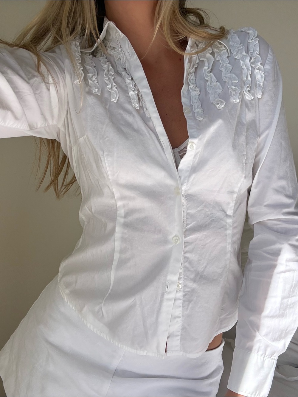 vintage 90's y2k White Ruffle-Trim Button-Front Shirt